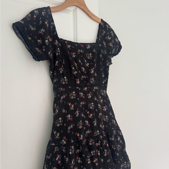 American Eagle women’s black lace detail tiered floral mini dress size small 4 6 - Picture 8 of 9